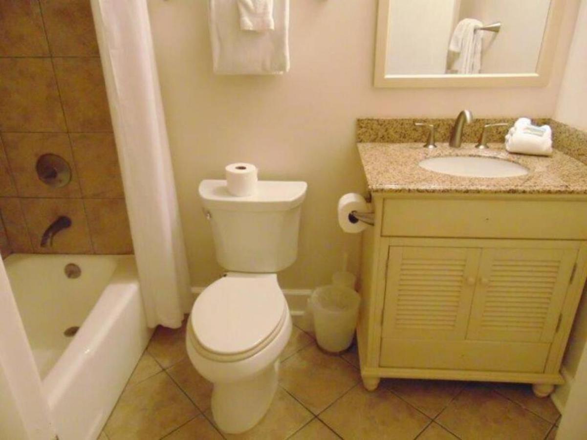 W2 Ocean Walk Resort Upstairs 2 Bed King And Two Twins Next To Back Pool St. Simons Island Zewnętrze zdjęcie